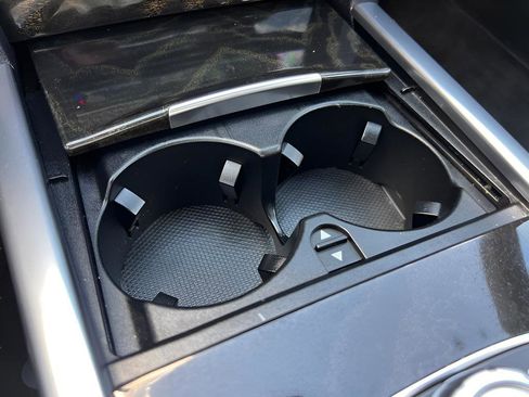 Used 2014 Mercedes-Benz E 350 4MATIC Sedan image 38