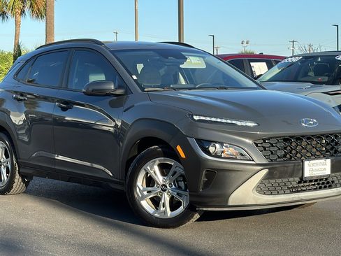 Used 2023 Hyundai Kona SEL FWD image 2