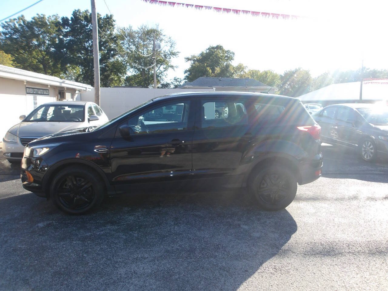 Used 2019 Ford Escape S FWD image 4