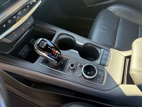 Used 2024 Cadillac XT4 Premium Luxury image 22