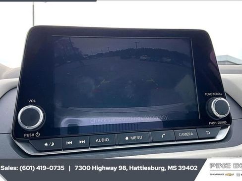 Used 2023 Nissan Rogue SV image 15