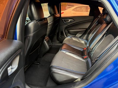Used 2015 Chrysler 200 S FWD image 15