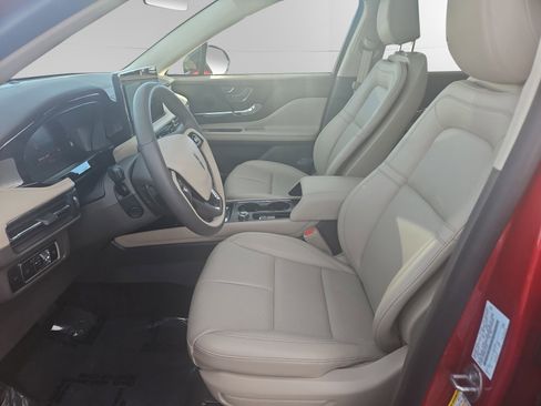 Certified 2024 Lincoln Corsair Premiere w/ Equipment Group 101A image 9