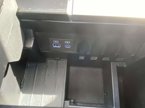 Used 2024 Toyota Sequoia Limited image 22