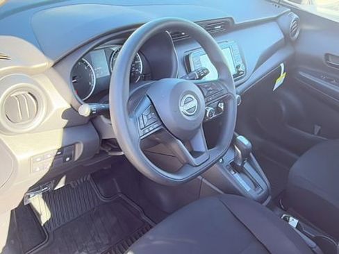 New 2025 Nissan Kicks Play S image 10