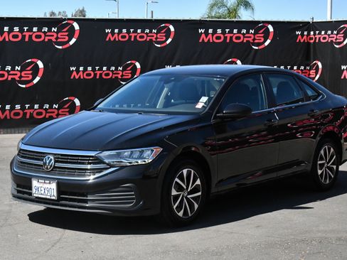 Used 2024 Volkswagen Jetta S FWD image 3