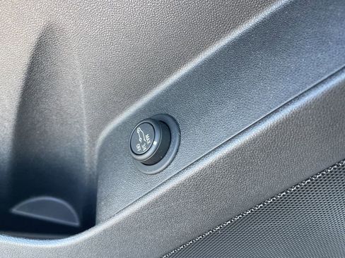 Certified 2021 Chevrolet Equinox LT image 34