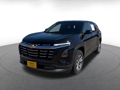 Used 2025 Chevrolet Equinox LT FWD image 7
