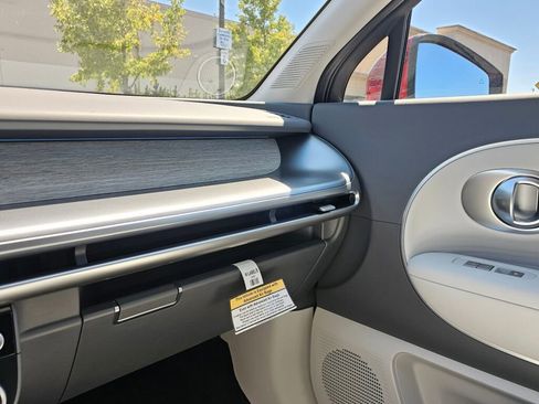 New 2026 Hyundai Ioniq 9 SEL image 23