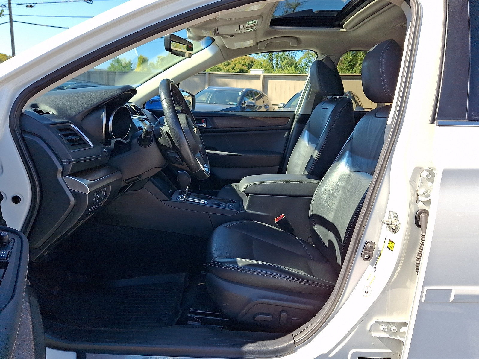 Used 2019 Subaru Outback 2.5i Limited AWD/4WD image 15