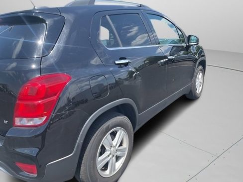 Used 2020 Chevrolet Trax LT w/ LT Convenience Package AWD/4WD image 9
