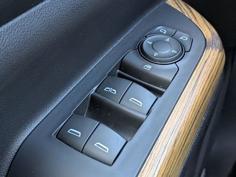 Used 2018 GMC Acadia Denali w/ Technology Package image 29