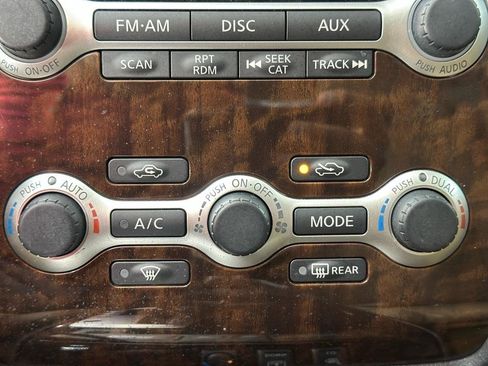Used 2011 Nissan Maxima 3.5 SV w/ Premium Pkg FWD image 19