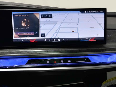 New 2026 BMW 750e xDrive image 15