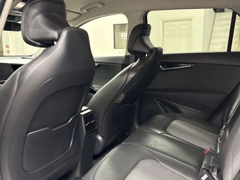 Used 2023 Kia Niro Wind image 17
