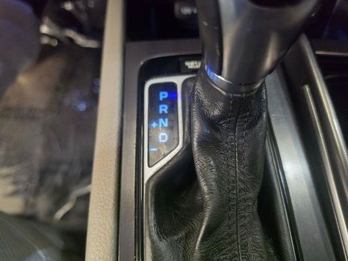 Used 2016 Hyundai Genesis 3.8 RWD image 15