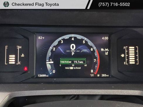 Certified 2025 Toyota Tacoma SR5 AWD/4WD image 18