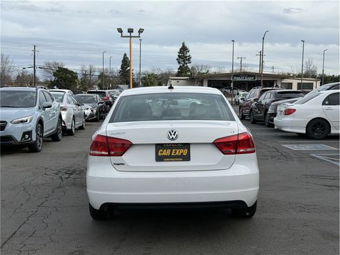 Used 2015 Volkswagen Passat 1.8T Limited Edition FWD image 5