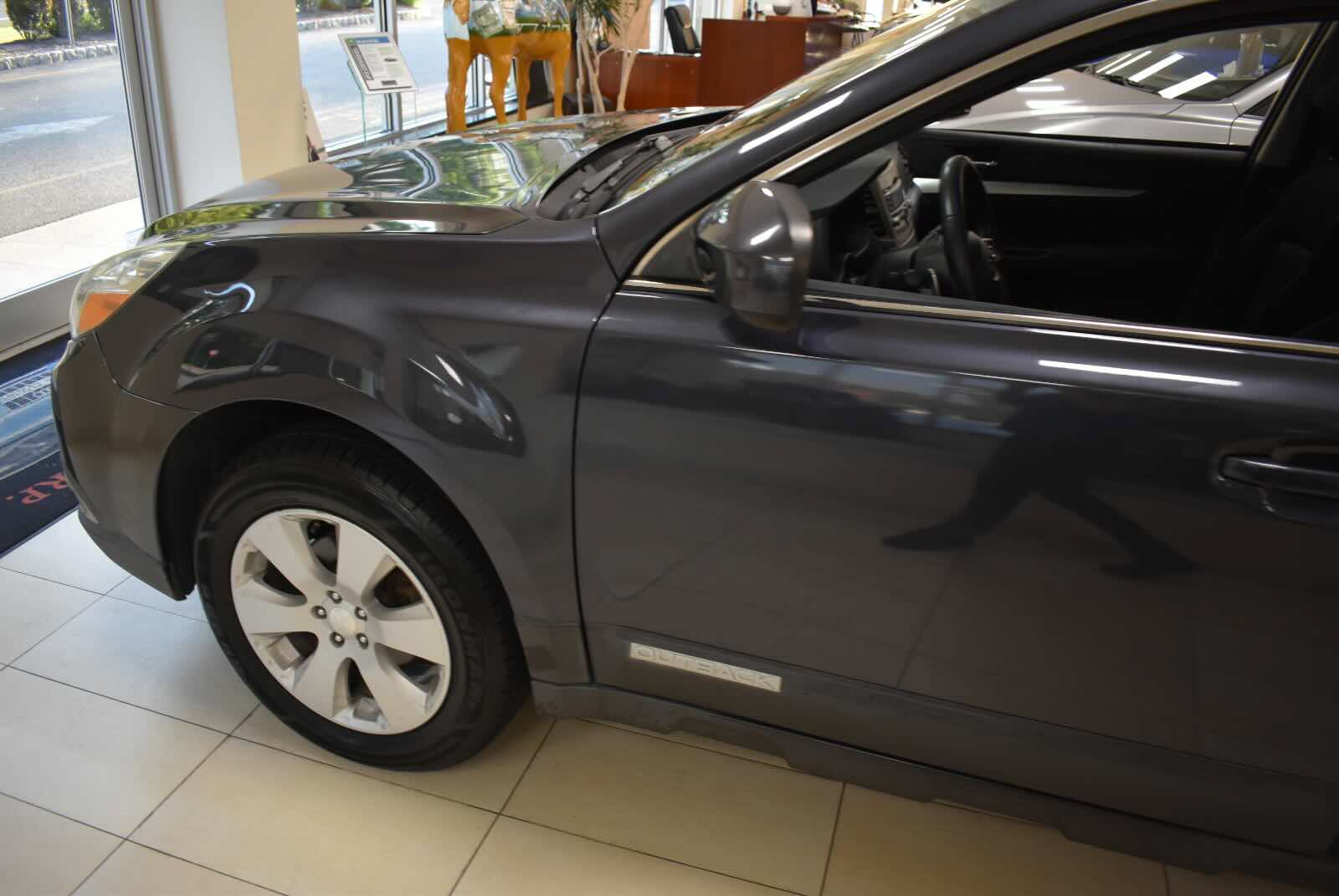 Used 2011 Subaru Outback 2.5i Premium w/ All-Weather Pkg AWD/4WD image 57