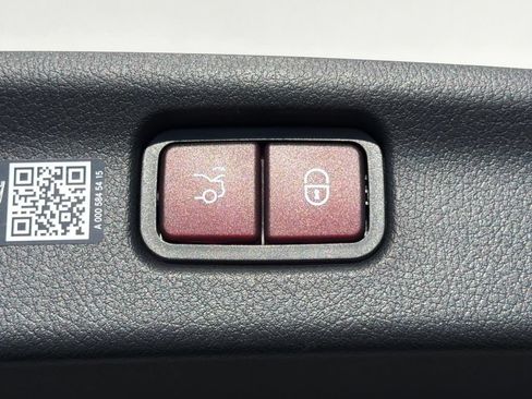 Certified 2026 Mercedes-Benz C 300 4MATIC Sedan image 16