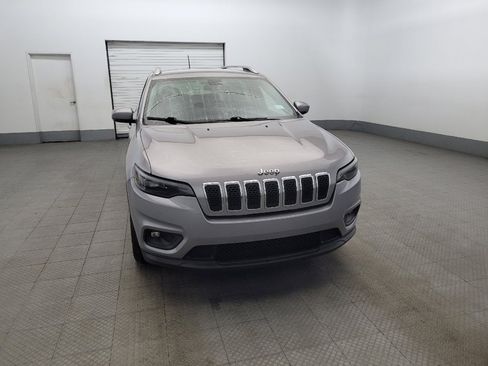 Used 2019 Jeep Cherokee Latitude Plus image 14