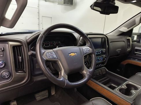 Used 2018 Chevrolet Silverado 2500 High Country AWD/4WD image 4