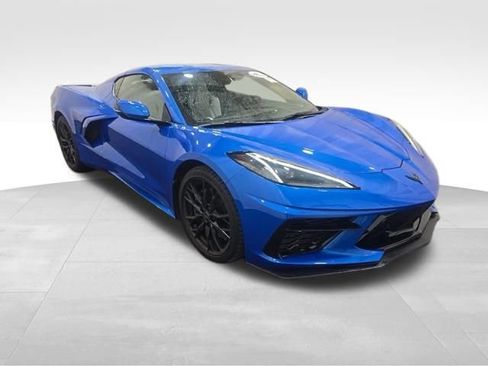 Used 2025 Chevrolet Corvette Stingray Preferred Cpe w/ Z51 Performance Package RWD image 2