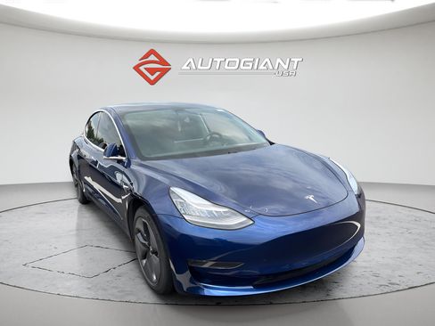 Used 2020 Tesla Model 3 Standard Range Plus RWD image 9