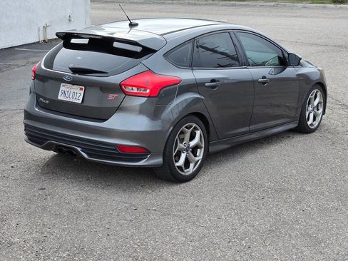 Used 2016 Ford Focus ST w/ Equipment Group 401A image 11