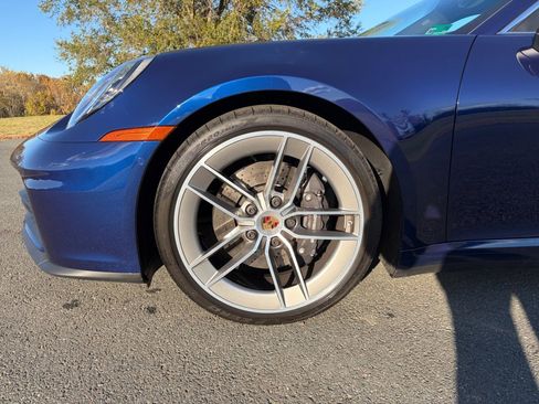 Certified 2025 Porsche 911 Carrera image 11