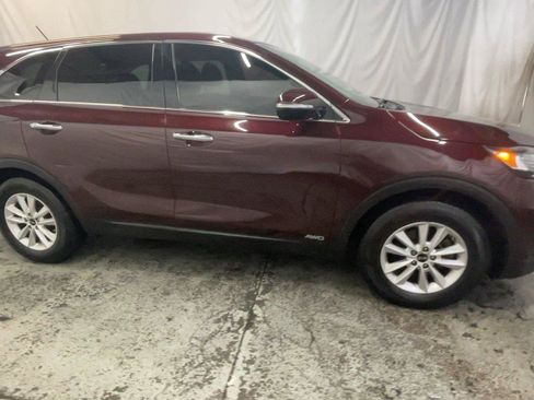 Used 2019 Kia Sorento AWD image 4