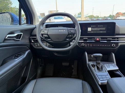 New 2026 Kia Sportage EX w/ EX Panorama Roof Package image 10