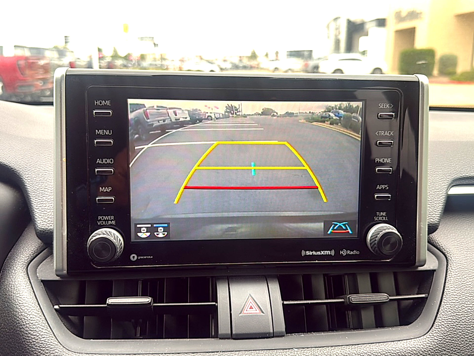 Used 2019 Toyota RAV4 XLE w/ Convenience Package FWD image 11