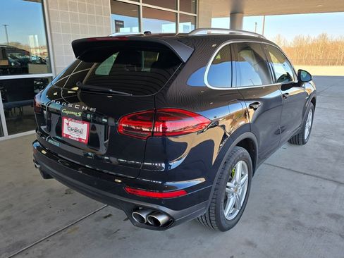 Used 2017 Porsche Cayenne S image 9