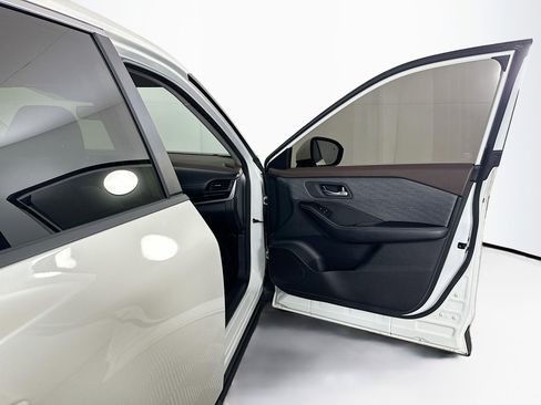 Used 2023 Nissan Rogue SV FWD image 30