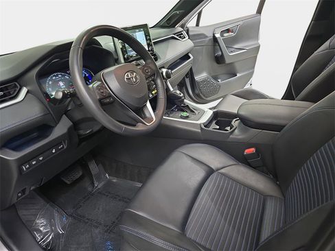 Used 2020 Toyota RAV4 XSE image 19