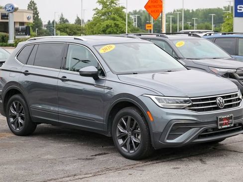 Used 2022 Volkswagen Tiguan SE AWD/4WD image 35