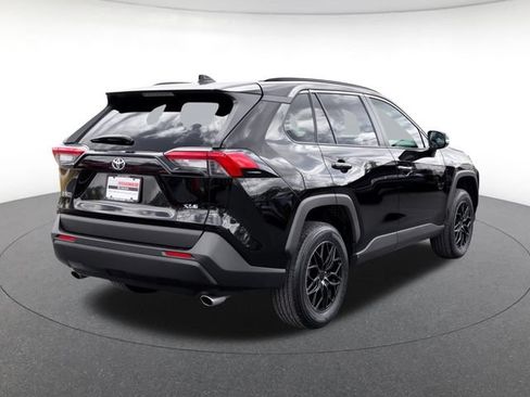 Used 2024 Toyota RAV4 XLE w/ Convenience Package FWD image 6