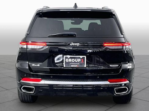 Used 2022 Jeep Grand Cherokee Summit AWD/4WD image 4