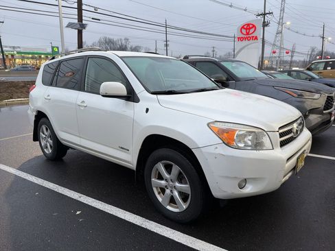 Used 2008 Toyota RAV4 Limited image 2