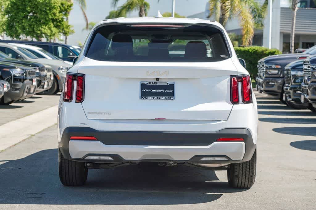 Used 2026 Kia Sorento LX FWD image 5