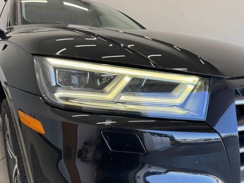 Used 2020 Audi Q5 e Premium Plus w/ Premium Plus Package AWD/4WD image 33
