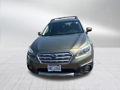 Used 2016 Subaru Outback 2.5i Premium AWD/4WD image 2