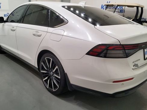 Used 2024 Honda Accord Touring image 5