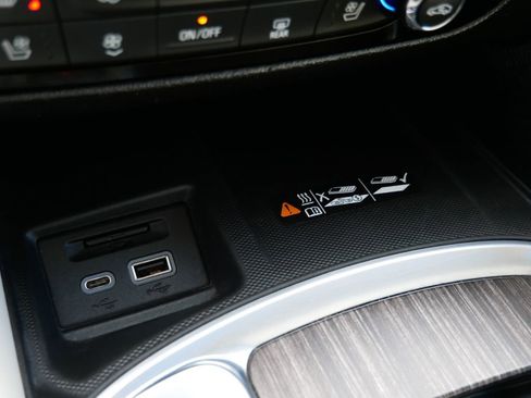 Used 2022 Buick Enclave Avenir w/ Avenir Technology Package image 20