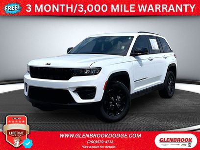 Used 2025 Jeep Grand Cherokee Altitude