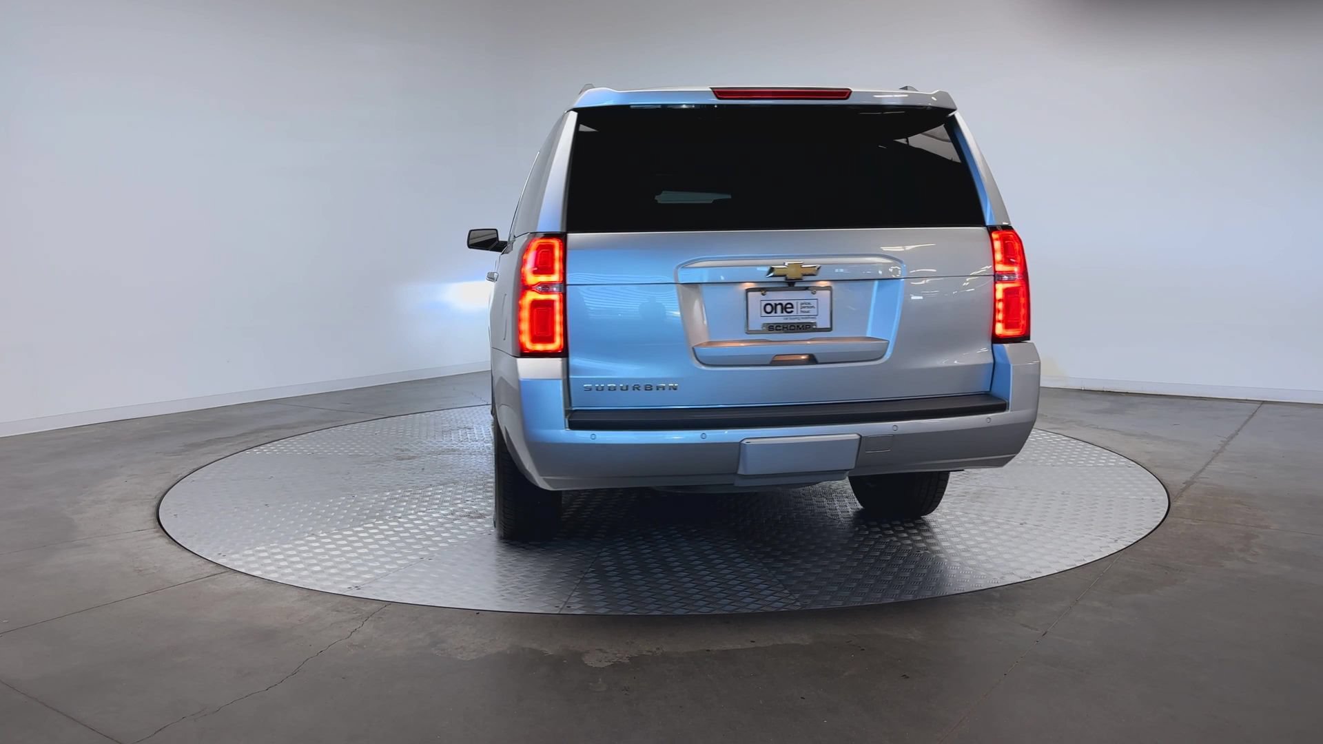 Used 2018 Chevrolet Suburban LT AWD/4WD image 7