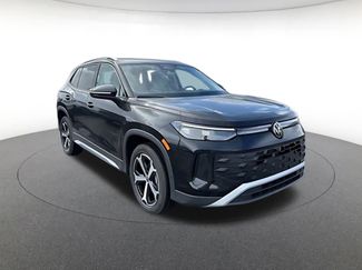 New 2026 Volkswagen Tiguan SE video 1