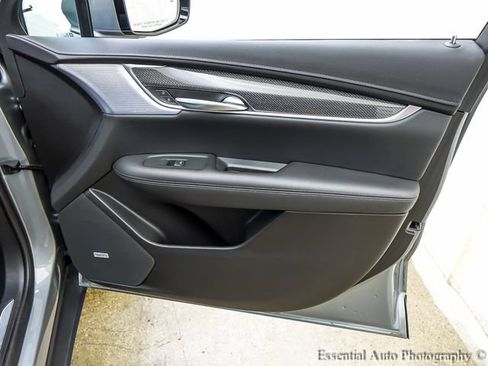 Certified 2023 Cadillac XT5 Sportv w/ LPO, Floor Liner Package AWD/4WD image 25
