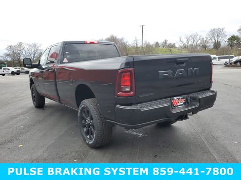 New 2026 RAM 2500 Big Horn AWD/4WD image 7